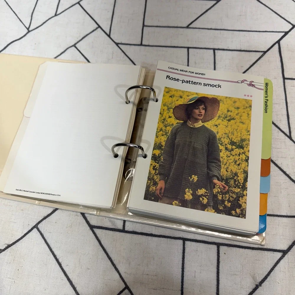 Golden Quick 'N‎ Easy Crocheting Binder 1985 Cream Vintage Pattern Collection